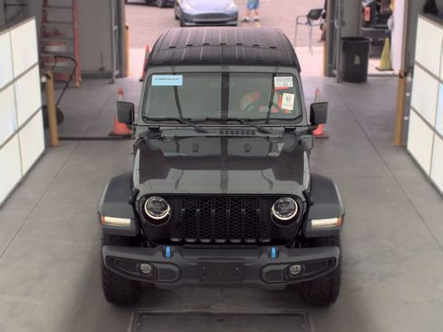 Used 2023 Jeep Wrangler Unlimited w/ Cold Weather Group AWD/4WD image 3