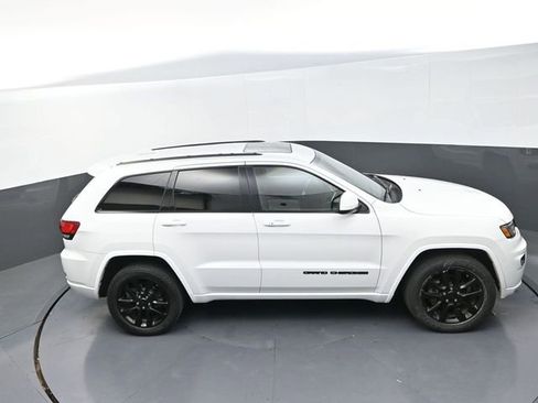Used 2018 Jeep Grand Cherokee Altitude image 35