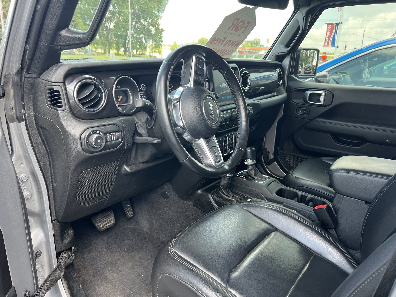 Used 2021 Jeep Wrangler Unlimited Sahara AWD/4WD image 12