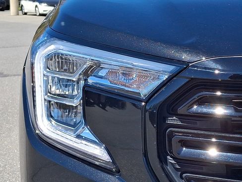 Certified 2024 GMC Terrain SLE w/ Driver Convenience Package AWD/4WD image 9