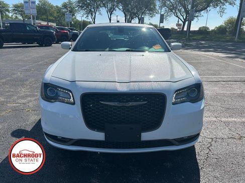 Used 2016 Chrysler 300 S w/ 300S Premium Group AWD/4WD image 2