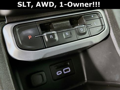 Used 2023 GMC Acadia SLT image 18