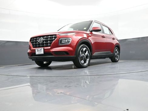 Certified 2023 Hyundai Venue SEL FWD image 26
