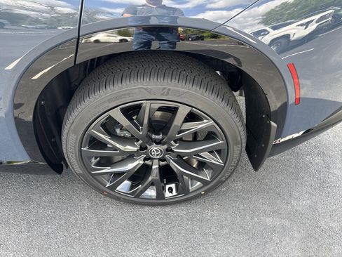 New 2025 Toyota Crown Signia w/ Advanced Technology Package image 12