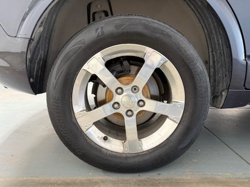 Used 2014 Chevrolet Captiva Sport LT w/ Convenience Package FWD image 10