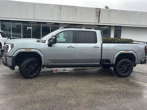 Used 2024 GMC Sierra 2500 AT4 w/ AT4 Premium Plus Package AWD/4WD image 4