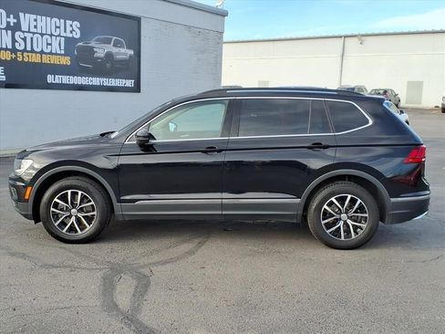 Used 2021 Volkswagen Tiguan SE image 2