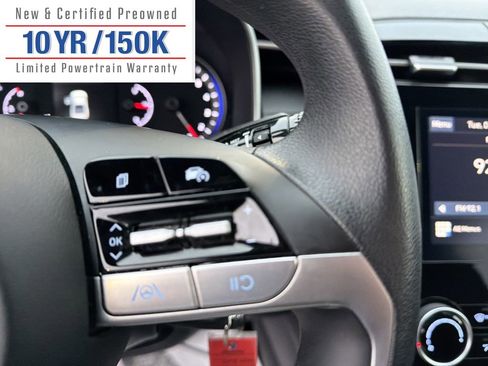 Used 2023 Hyundai Santa Cruz SE image 19