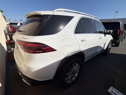 Used 2024 Mercedes-Benz GLE 450e 4MATIC image 2