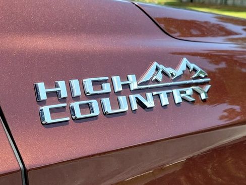 Used 2022 Chevrolet Tahoe High Country AWD/4WD image 8