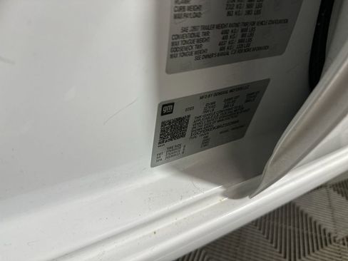 Used 2024 Chevrolet Silverado 1500 LT image 34