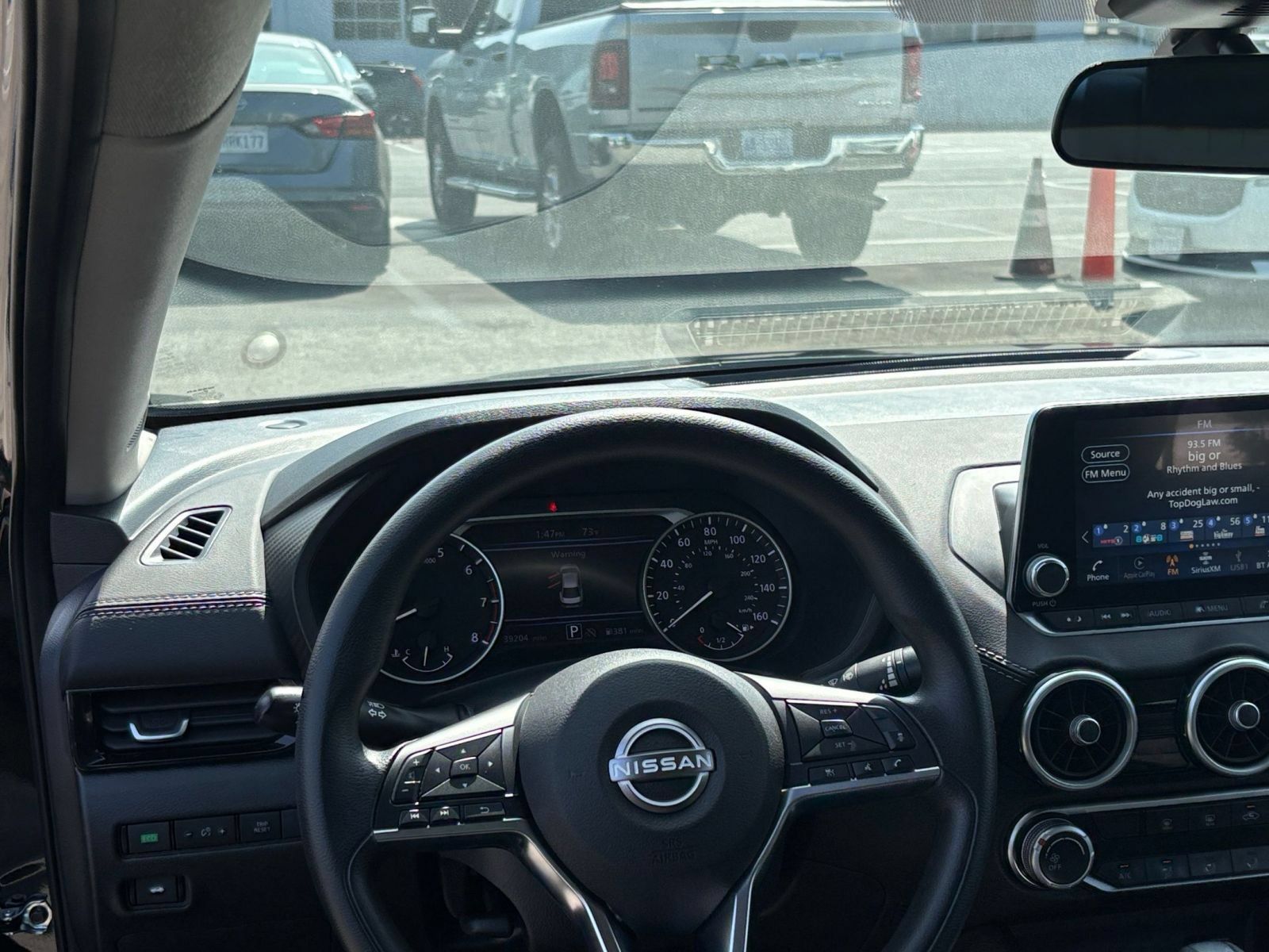 Used 2025 Nissan Sentra SV FWD image 33