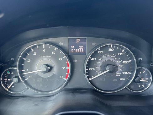 Used 2011 Subaru Outback 2.5i Limited AWD/4WD image 37