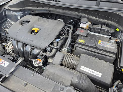 Used 2025 Kia Soul LX w/ LX Technology Package FWD image 21