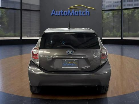 Used 2014 Toyota Prius C One image 8
