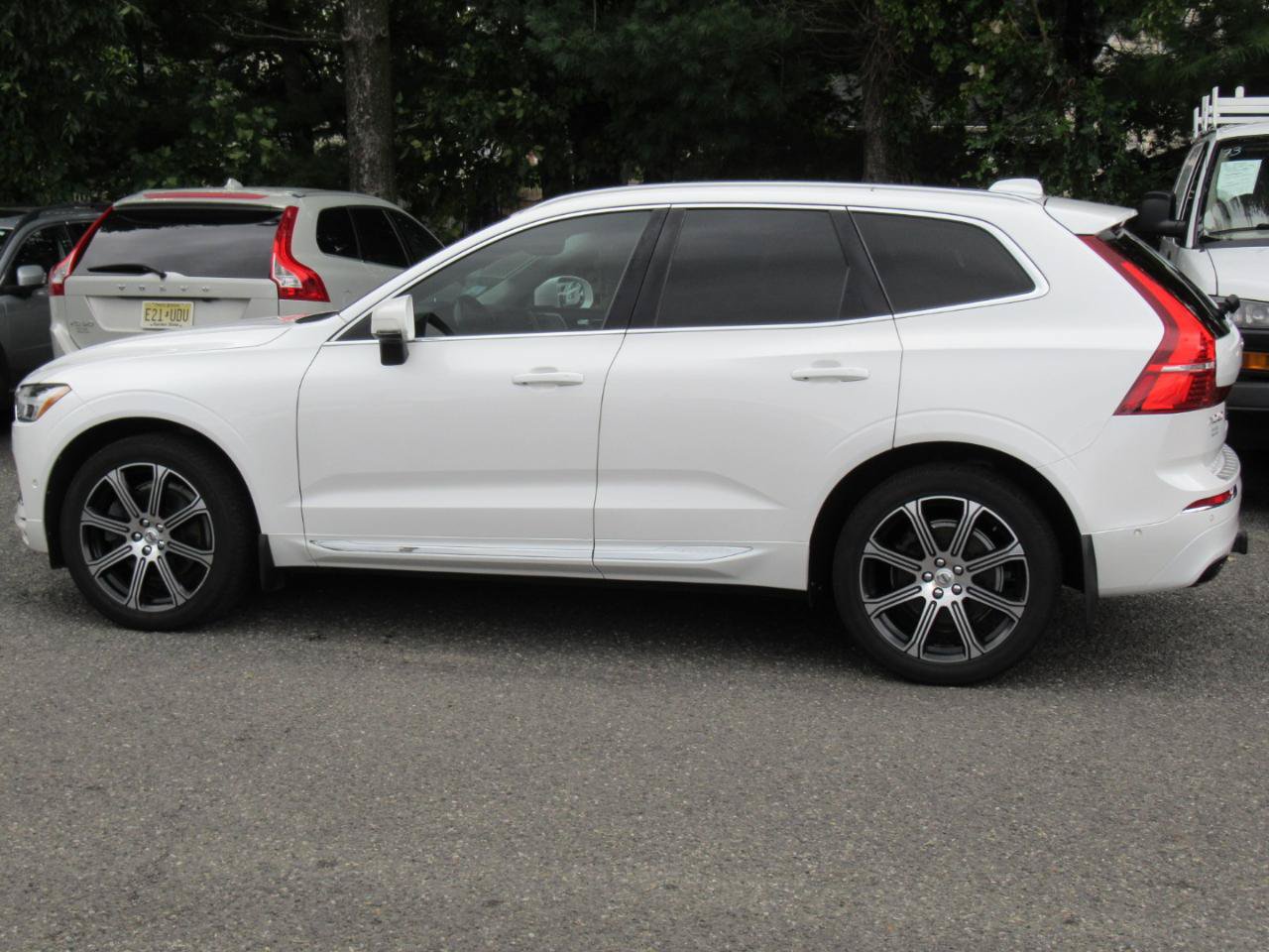 Used 2018 Volvo XC60 T6 Inscription w/ Convenience Package AWD/4WD image 3