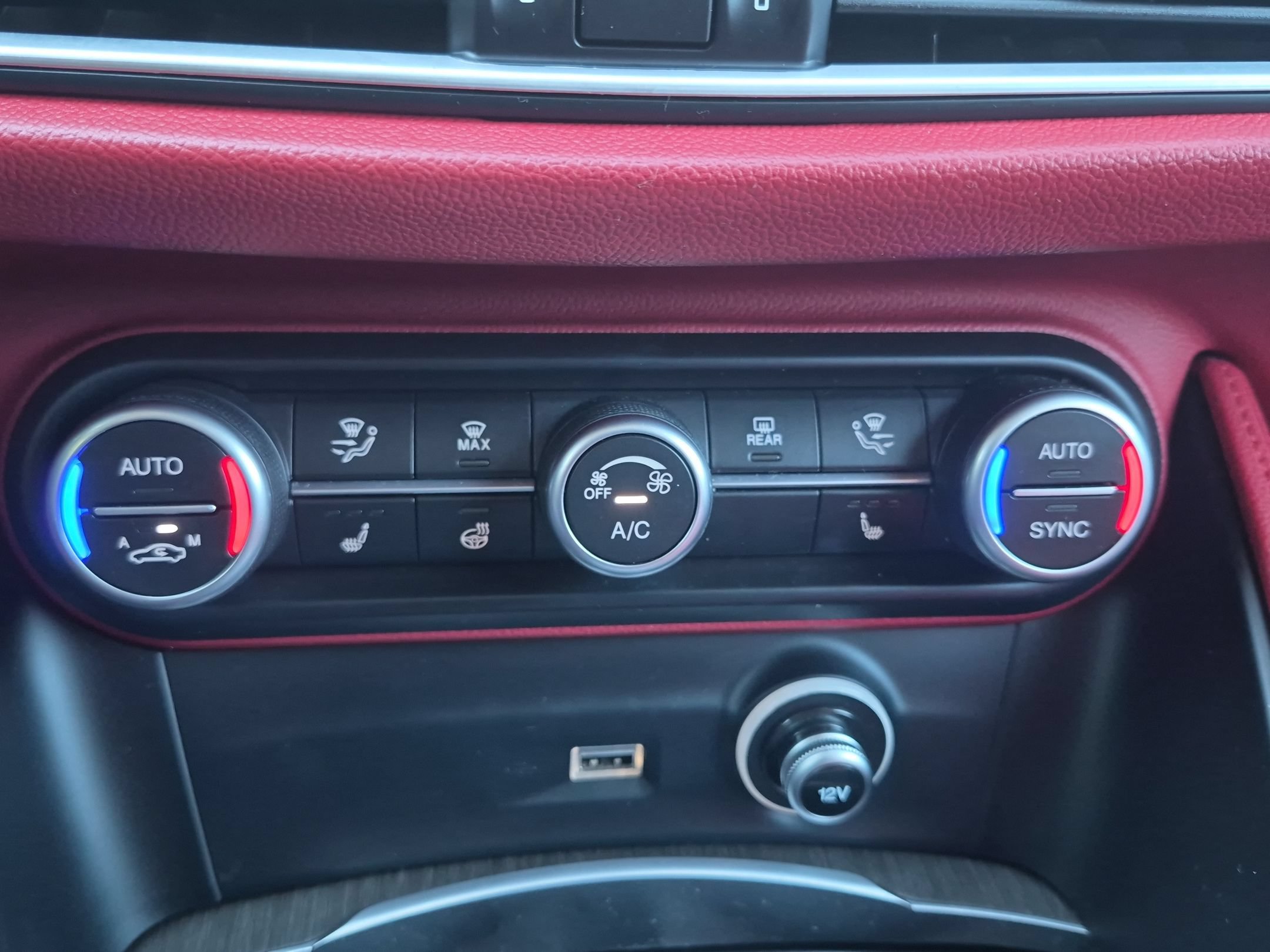 Used 2021 Alfa Romeo Stelvio Ti w/ Active Assist 2 Package TI AWD/4WD image 22