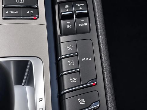 Used 2015 Porsche Panamera image 36