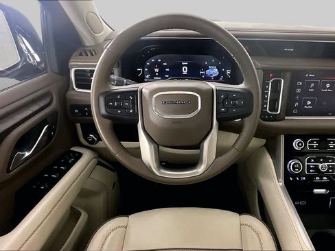 Used 2024 GMC Yukon Denali RWD image 6