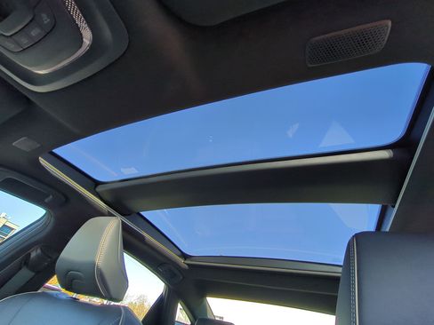 Used 2026 Toyota Crown Platinum image 17