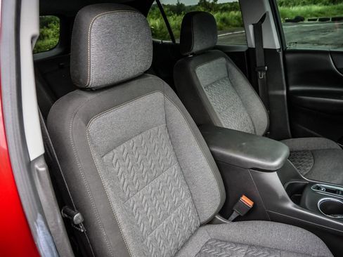 Used 2023 Chevrolet Equinox LT FWD image 17