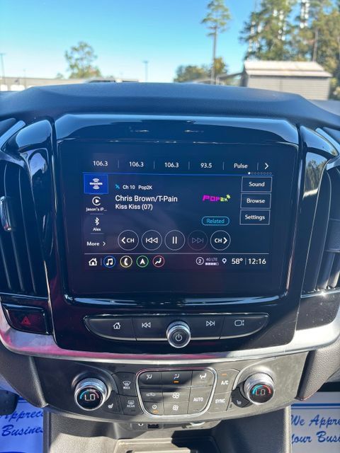 Used 2022 Chevrolet Traverse RS w/ LPO, 'HIT The Road' Package FWD image 20