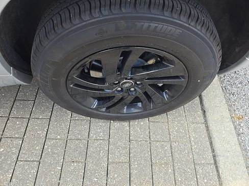Certified 2025 Land Rover Discovery Sport S AWD/4WD image 9