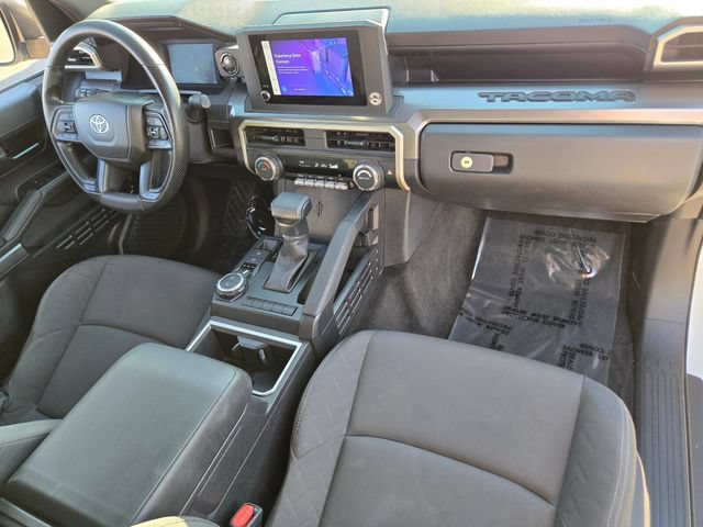 Used 2025 Toyota Tacoma SR5 AWD/4WD image 19