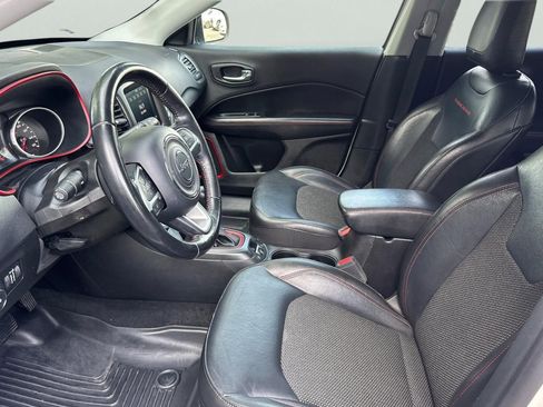 Used 2019 Jeep Compass Trailhawk AWD/4WD image 14