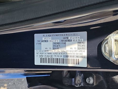 Used 2018 MAZDA MAZDA3 Touring FWD image 37
