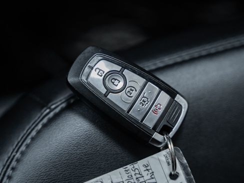 Certified 2022 Ford Explorer XLT w/ Equipment Group 202A image 51