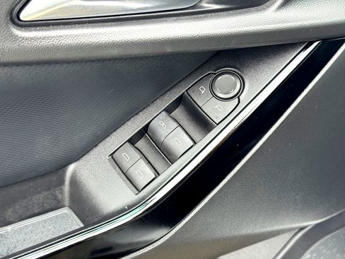 Used 2025 Chevrolet Equinox LT w/ Safety and Technology Package image 15