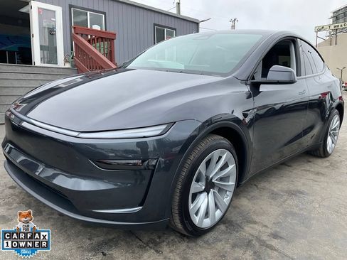 Used 2026 Tesla Model Y AWD image 95