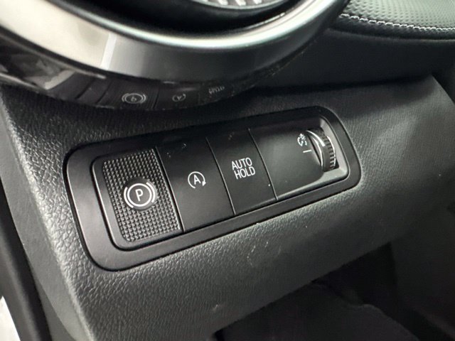 New 2027 Chevrolet Equinox LT w/ Convenience Package II FWD image 11