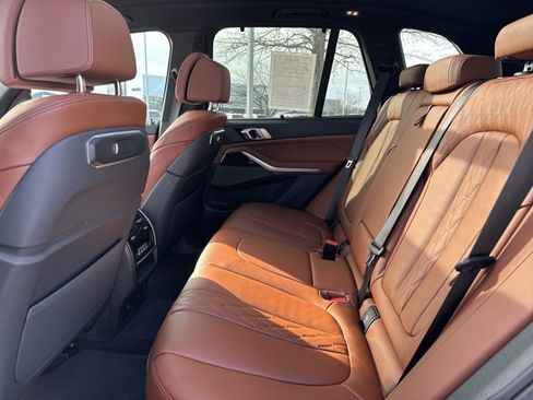 Certified 2025 BMW X5 sDrive40i image 11