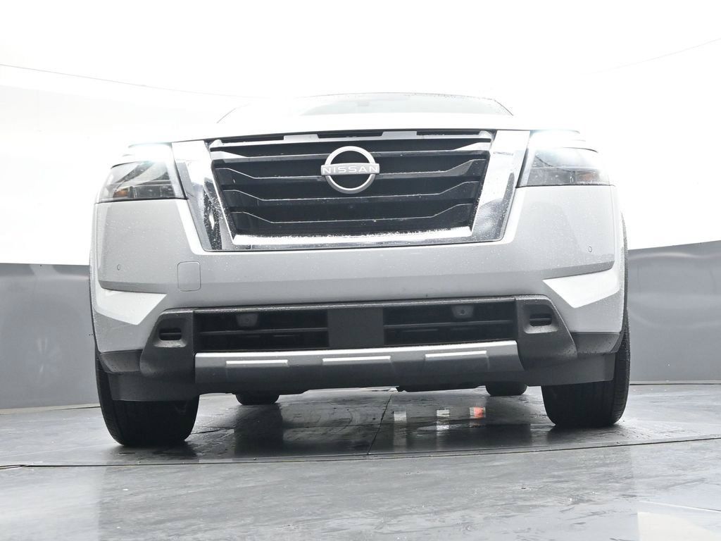 Certified 2025 Nissan Pathfinder SL FWD image 45