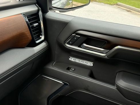 Used 2025 GMC Sierra 1500 Denali w/ Denali Reserve Package AWD/4WD image 38