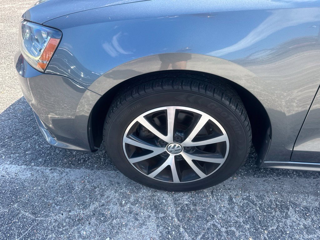 Used 2017 Volkswagen Jetta SE FWD image 10