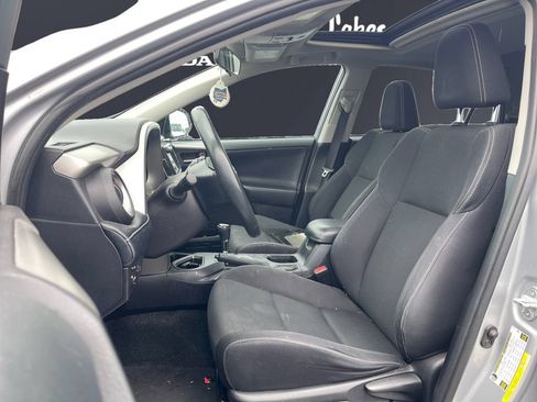 Used 2018 Toyota RAV4 XLE w/ Plus Extra Value Package FWD image 8