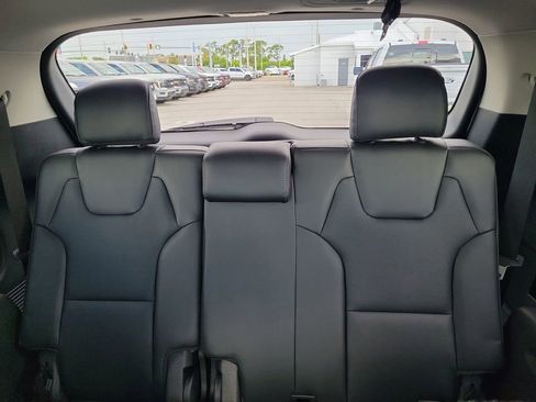 Used 2025 Kia Telluride S FWD image 15