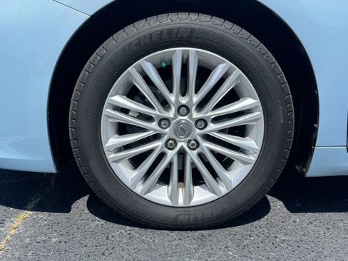 Used 2013 Lexus ES 350 w/ Luxury Pkg FWD image 2