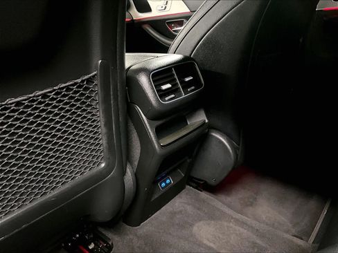 Used 2024 Mercedes-Benz GLE 450e 4MATIC image 28