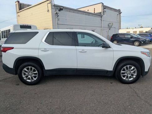 Used 2021 Chevrolet Traverse LS AWD/4WD image 8