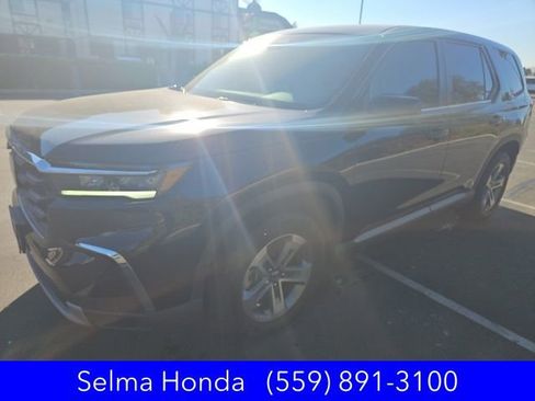Certified 2025 Honda Pilot EX-L image 3