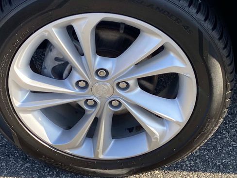 Used 2020 Buick Encore GX Preferred w/ Cold Weather Comfort Package FWD image 24