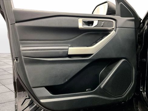 Certified 2024 Ford Explorer XLT w/ Equipment Group 202A image 22