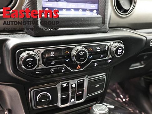 Used 2018 Jeep Wrangler Unlimited Sport S image 20