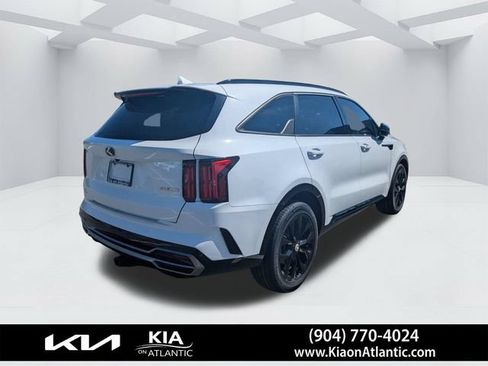 Used 2021 Kia Sorento SX FWD image 3