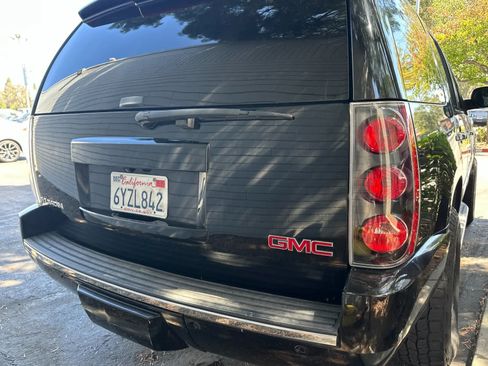 Used 2013 GMC Yukon Denali AWD/4WD image 5