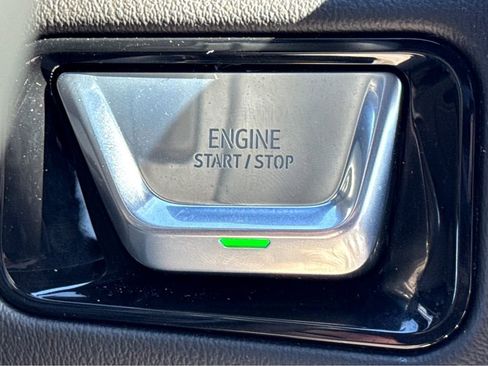 New 2026 GMC Yukon XL Elevation w/ LPO, Get Active Package AWD/4WD image 18